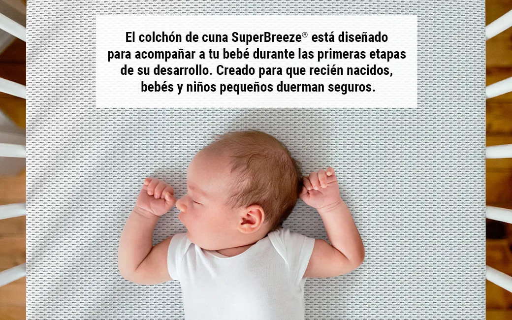 Imagen de un bebé durmiendo cómodamente sobre un colchón bett1, junto a un sello de recomendación de la revista kidsgo.