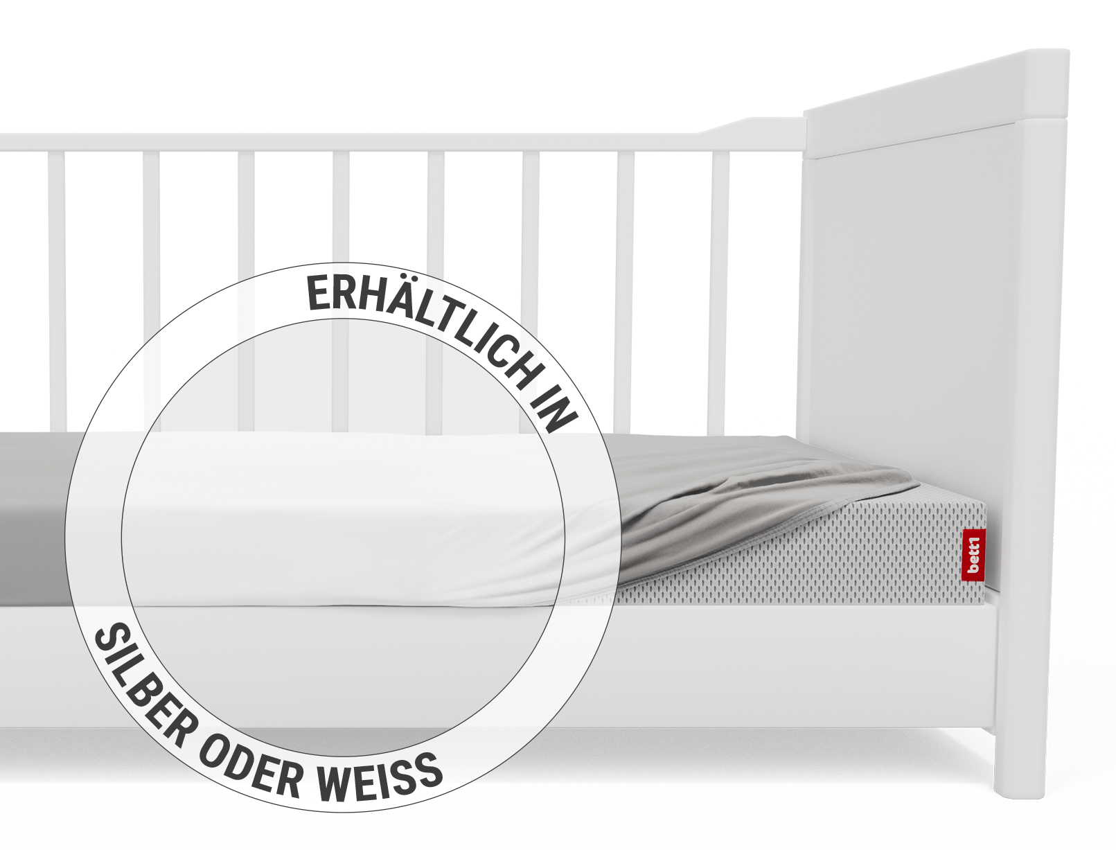 Das BODYGUARD® Kinder-Spannbettlaken aufgezogen auf der BODYGUARD® Kindermatratze, die in einem Kinderbett liegt. Zoom auf das Laken in der weißen Farbvariante. Text: Erhältlich in Silber oder Weiß