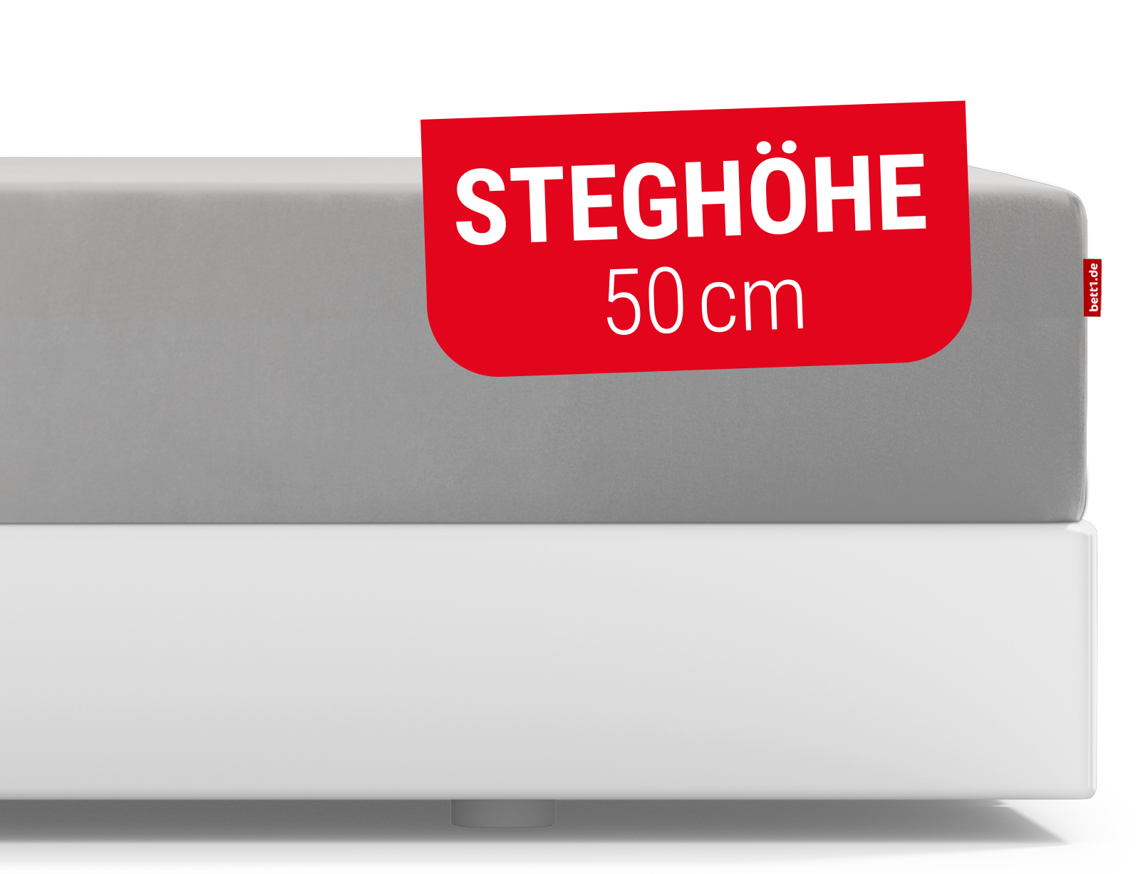 Das BODYGUARD® Spannbettlaken extra hoch aufgezogen auf der BODYGUARD® Boxspring Matratze. Text: Steghöhe 50cm	